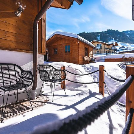 Dorfchalets & Apartments - Authentic Experience In Centre Of Kaprun Including Tauernspa And Summercard Esterno foto