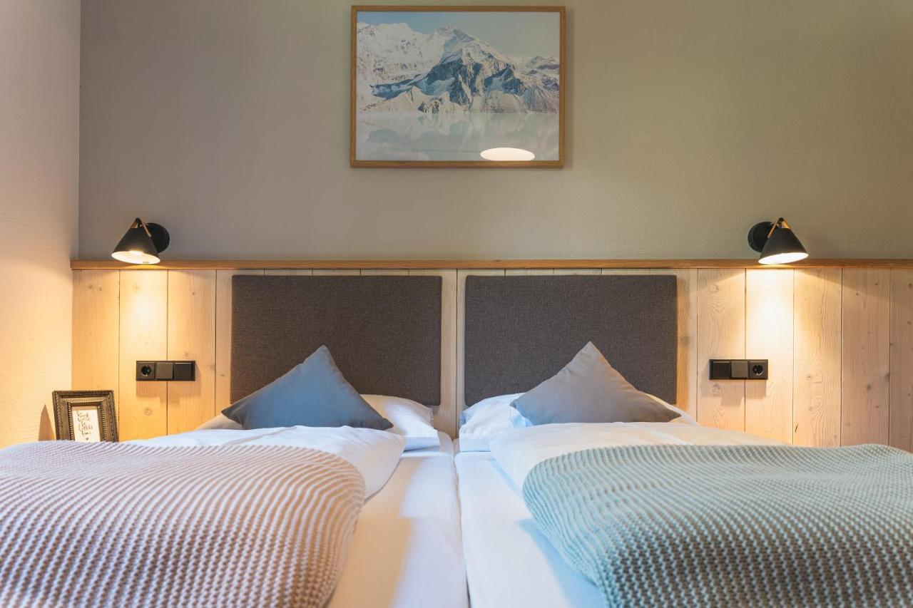 Dorfchalets & Apartments - Authentic Experience In Centre Of Kaprun Including Tauernspa And Summercard Esterno foto
