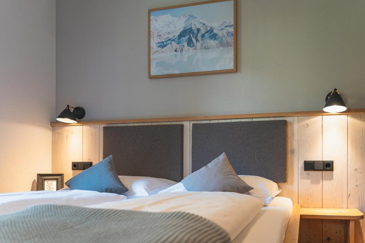 Dorfchalets & Apartments - Authentic Experience In Centre Of Kaprun Including Tauernspa And Summercard Esterno foto