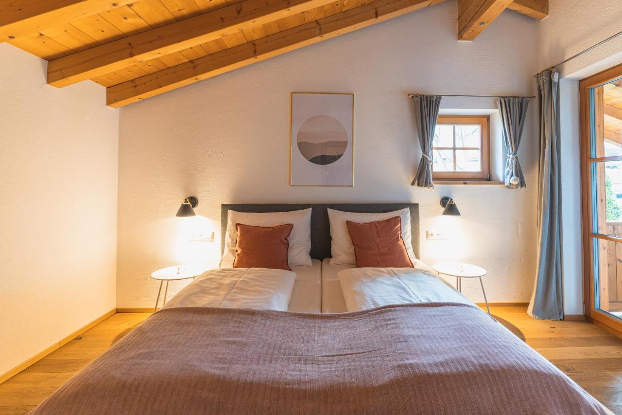 Dorfchalets & Apartments - Authentic Experience In Centre Of Kaprun Including Tauernspa And Summercard Esterno foto