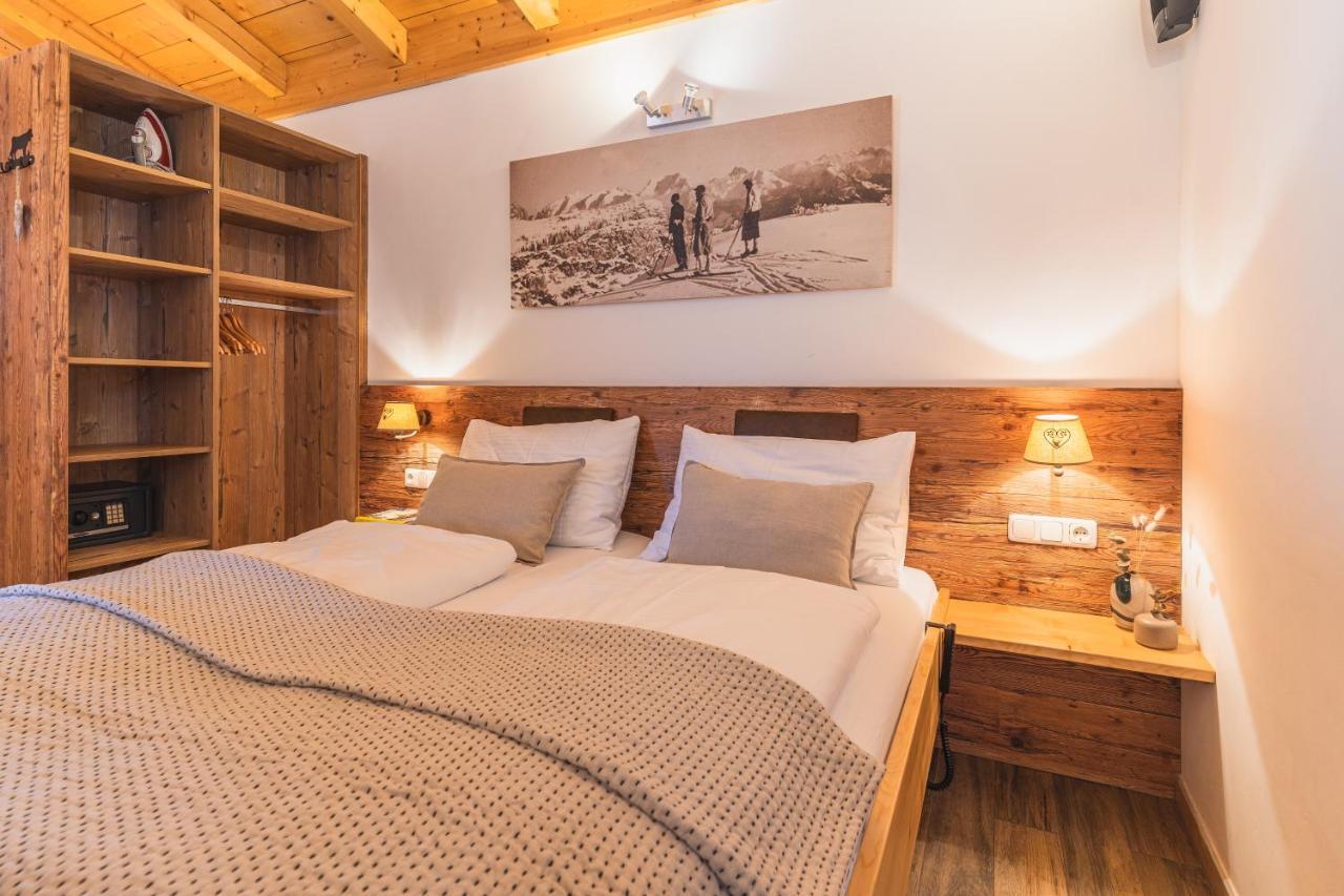 Dorfchalets & Apartments - Authentic Experience In Centre Of Kaprun Including Tauernspa And Summercard Esterno foto