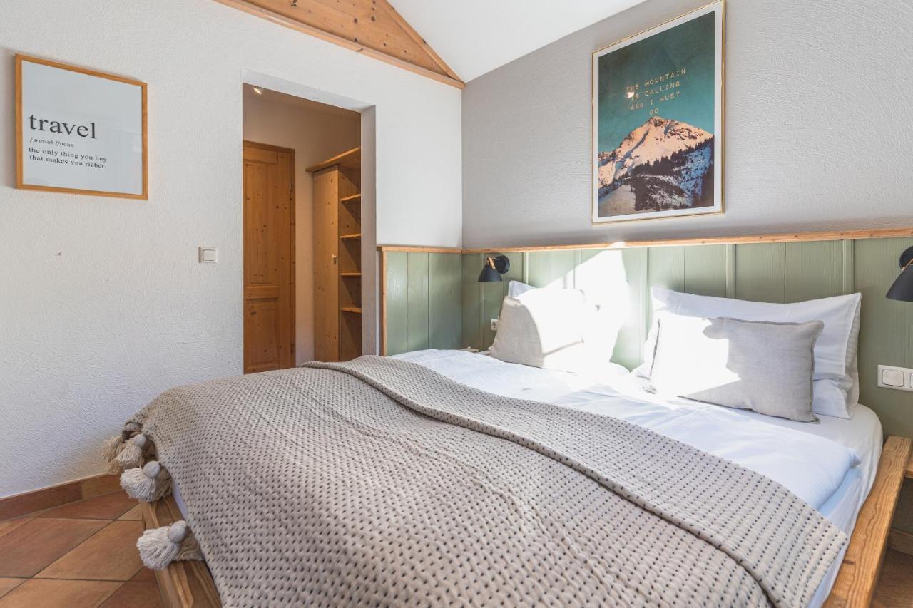 Dorfchalets & Apartments - Authentic Experience In Centre Of Kaprun Including Tauernspa And Summercard Esterno foto