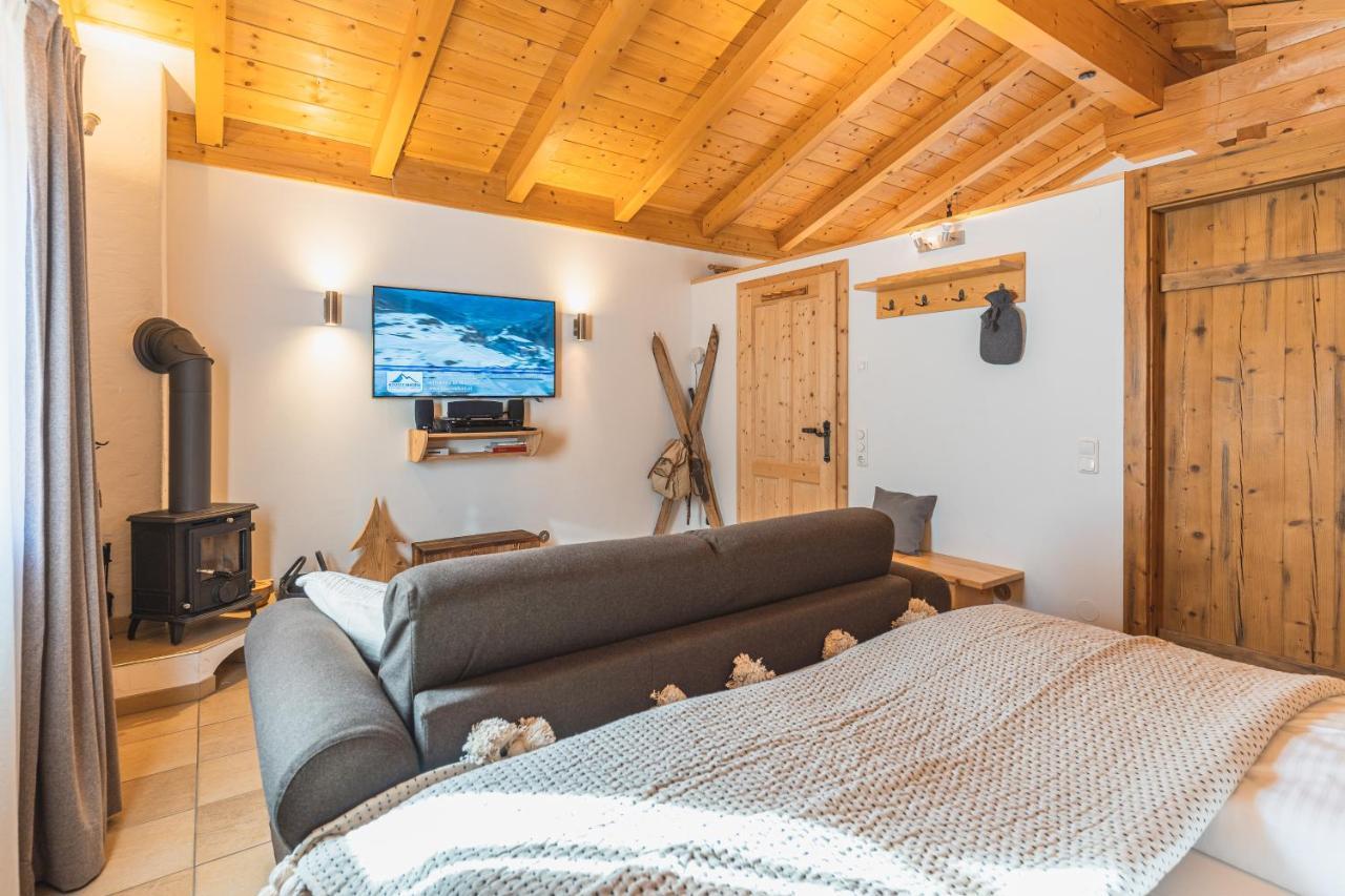 Dorfchalets & Apartments - Authentic Experience In Centre Of Kaprun Including Tauernspa And Summercard Esterno foto