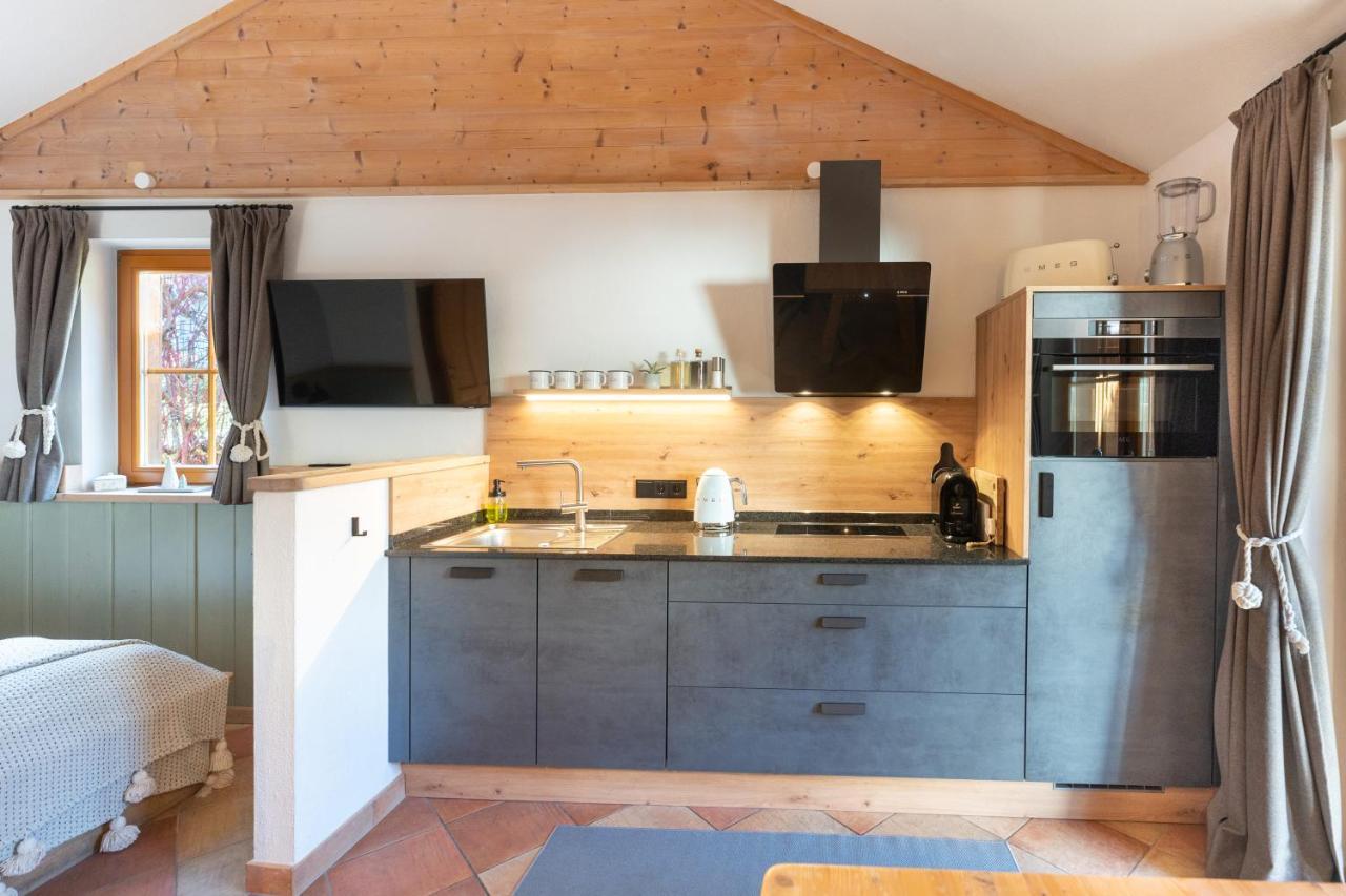 Dorfchalets & Apartments - Authentic Experience In Centre Of Kaprun Including Tauernspa And Summercard Esterno foto