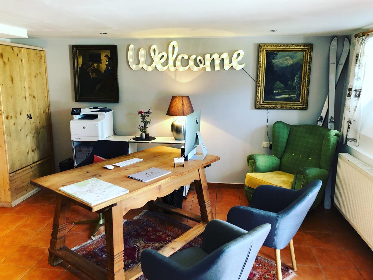 Dorfchalets & Apartments - Authentic Experience In Centre Of Kaprun Including Tauernspa And Summercard Esterno foto