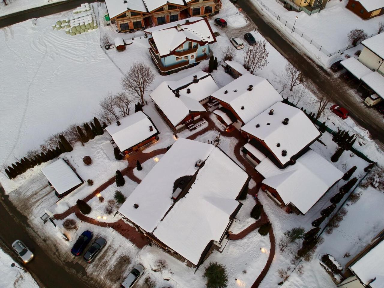 Dorfchalets & Apartments - Authentic Experience In Centre Of Kaprun Including Tauernspa And Summercard Esterno foto